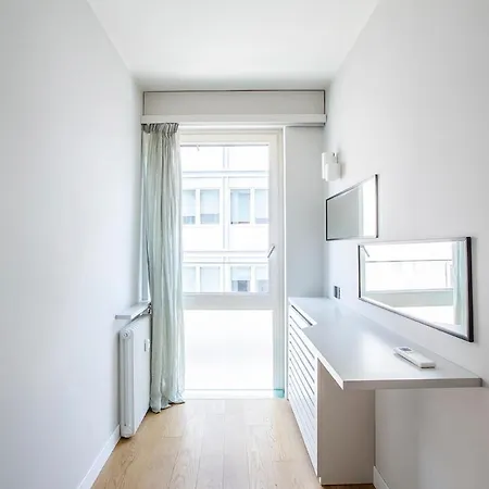 Lake, Center & Lakefront Apartman