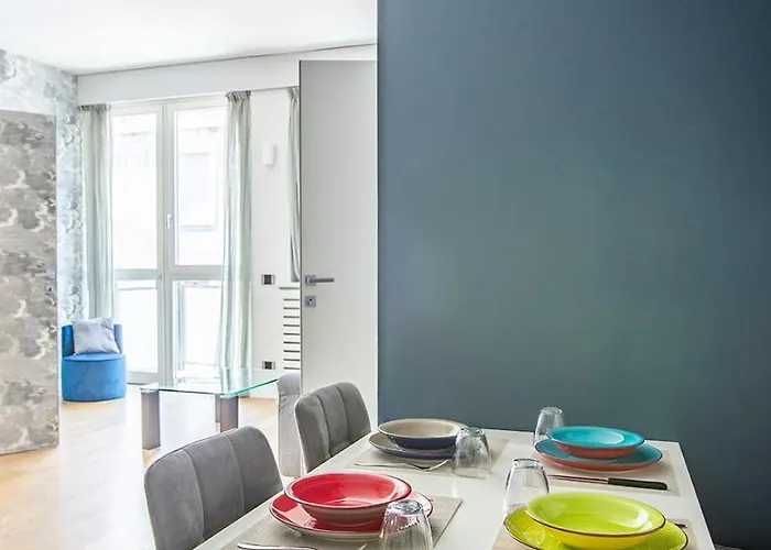 Lake, Center & Lakefront * Como