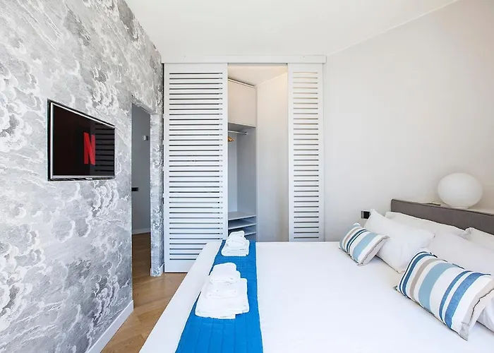 Lake, Center & Lakefront Apartament