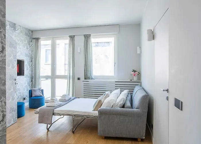 Lake, Center & Lakefront Como